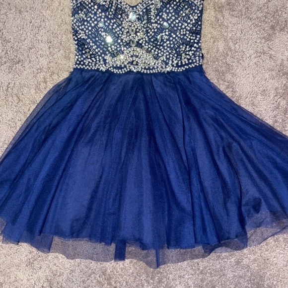 Blue Prom dress - Picture 2 of 4